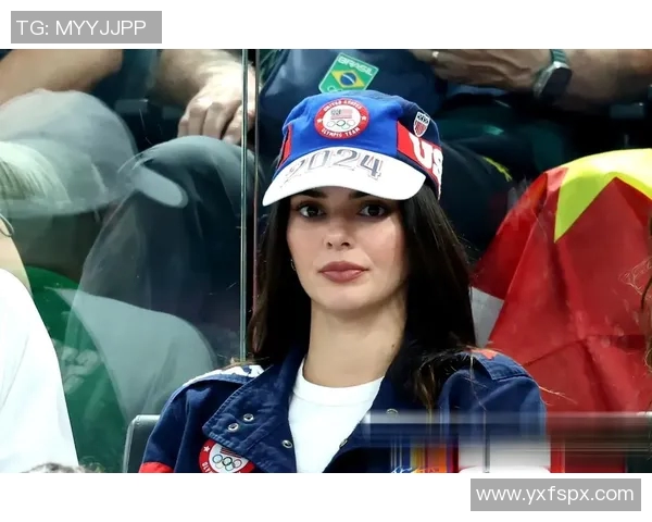 足球明星与肯豆的浪漫邂逅揭示了运动与时尚的完美结合